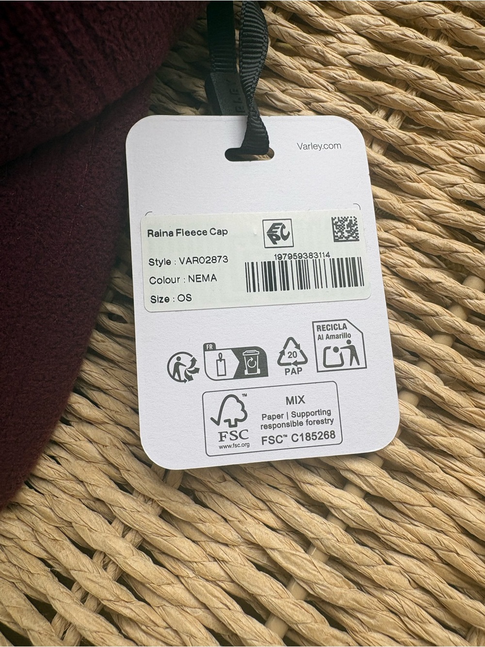 Varley Raina Fleece Cap Maroon - Picture 4 of 5